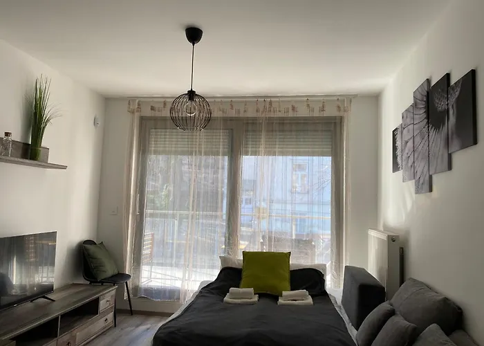 Edison Villa 204